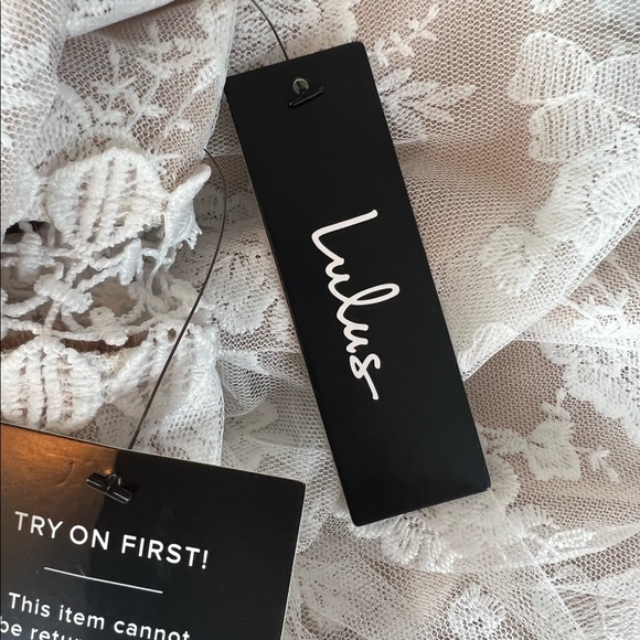 Lulu’s Magical Love White Lace Short Sleeve Mini Dress Size XS NWT - Picture 10 of 13